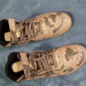Reebok hitop major camo size 10